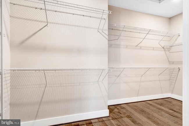 Building Photo - 7770 Belvale Dr