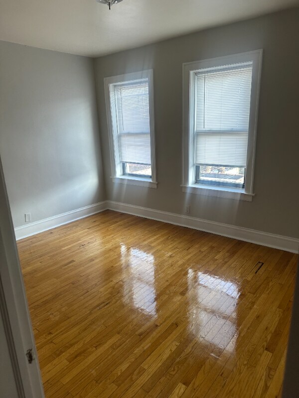 Building Photo - 8009 S Phillips Ave