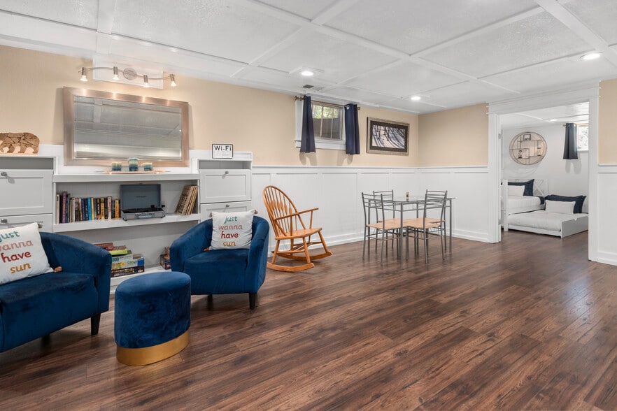 Building Photo - 2945 S Zurich Ct