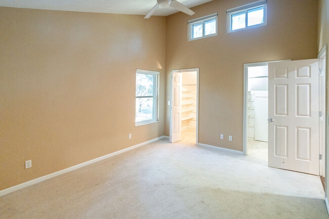 Building Photo - 3903 Dunleer Ct