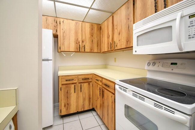 Building Photo - 38 Tarragona Ct