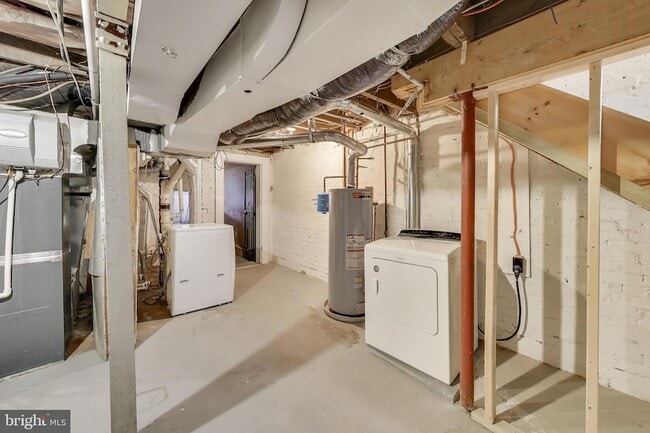 Building Photo - 140 Bryant St NW