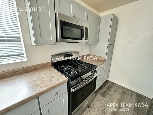 Building Photo - 4031 E 26th St