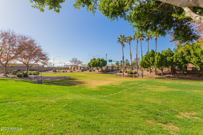 Building Photo - 5260 E Hopi Ave