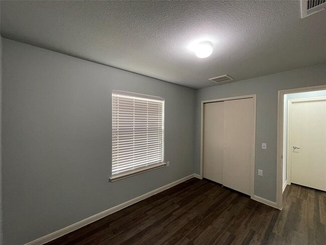 Building Photo - 7817 Duber Ln