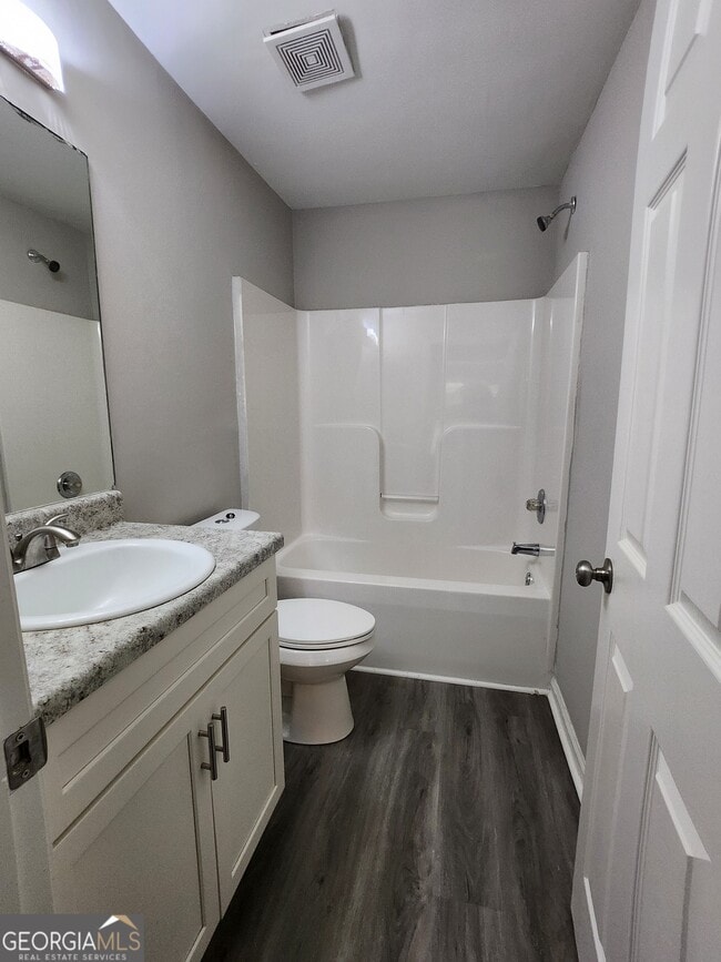 Building Photo - 285 Brookview Dr