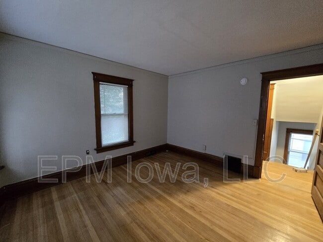 Building Photo - 349 17th St SE