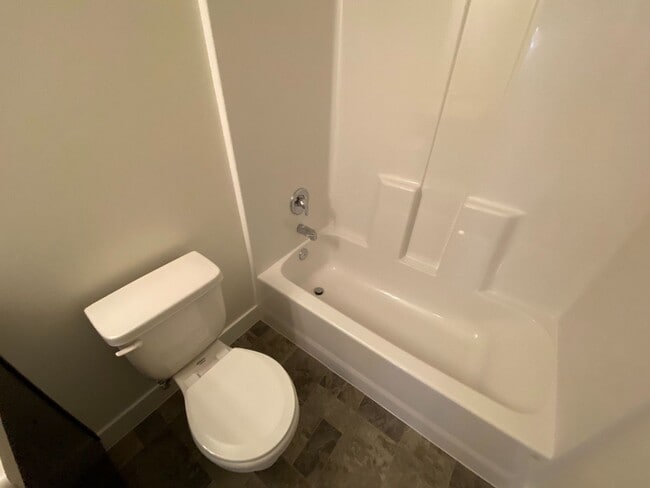 Building Photo - Beautiful 4 bed and 2.5 Bath in Desert Bluff Townhomes at Desert Canyons