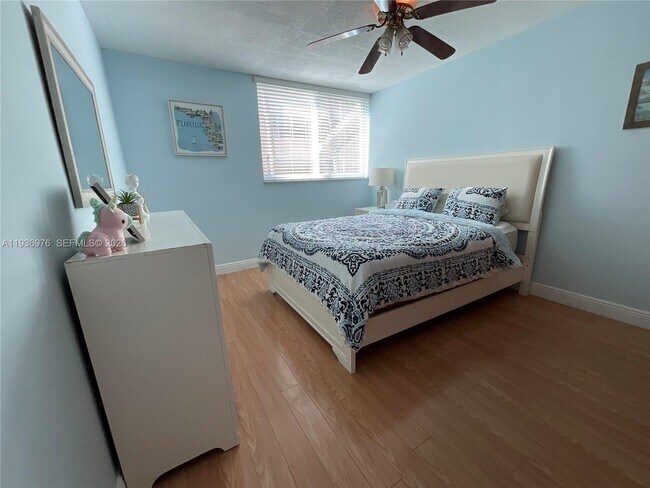 Building Photo - 820 NW 87th Ave