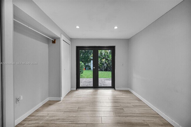 Building Photo - 2225 SW 62nd Ct