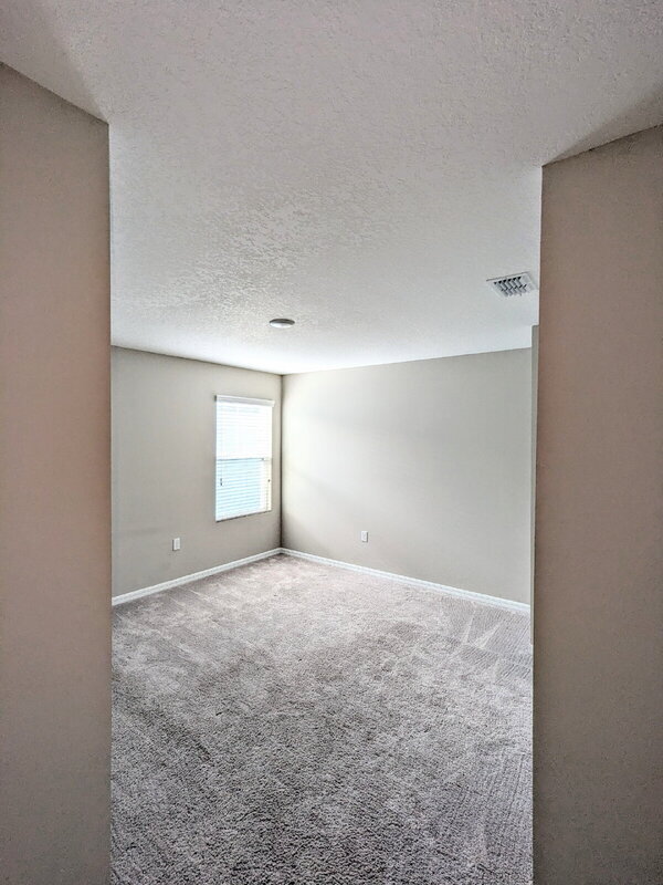 Building Photo - 13089 Oak Hill Way