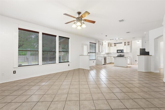 Building Photo - 2604 Stenson Dr