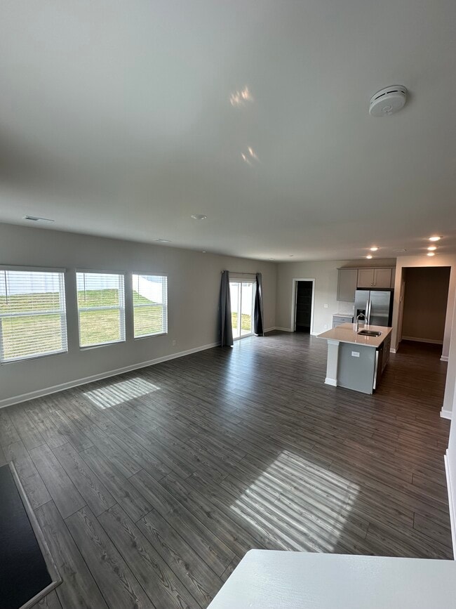 Building Photo - 154 Vickery Rd