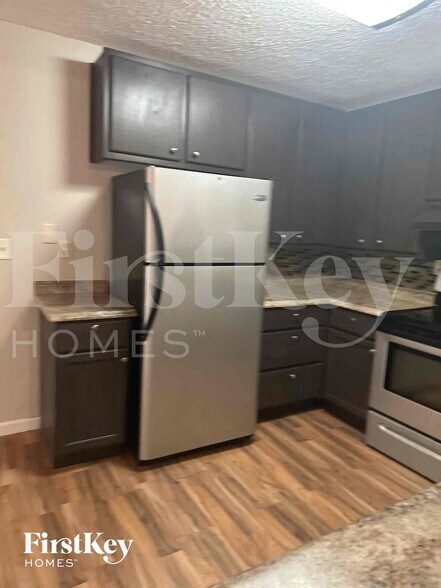 Building Photo - 1726 Hidden Acres Dr SW