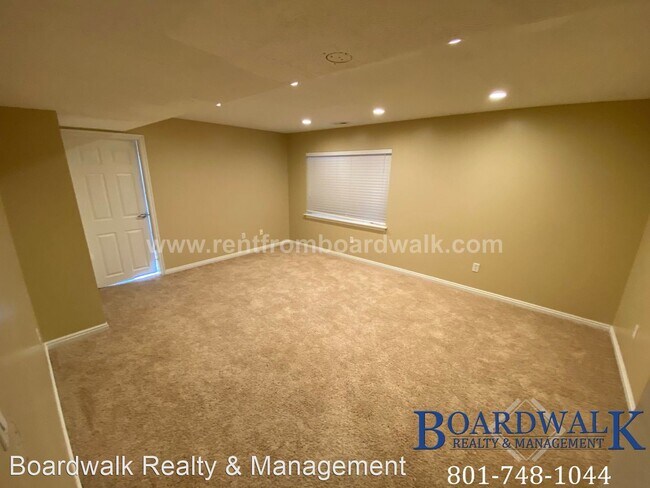 Building Photo - Studio, 1 bath House - 12542 S 300 E Studi...