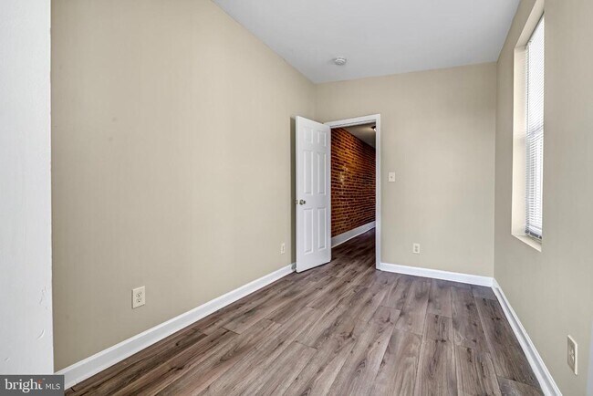 Building Photo - 2131 Jefferson St