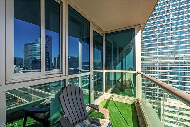 Building Photo - 4525 Dean Martin Dr
