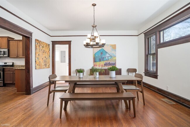 Building Photo - 3 br, 2.5 bath House - 1730 Linwood Avenue