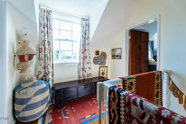 Building Photo - 4053 Cromwell Ave