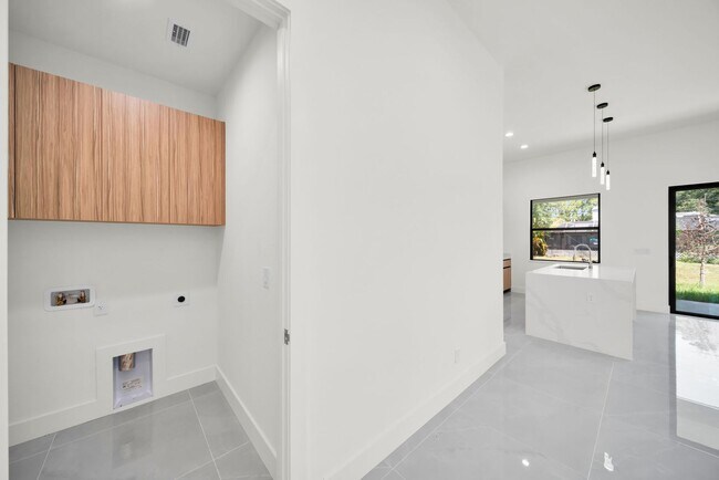 Building Photo - Be the first in occupy this 2025 constructed home in the city of North Port,FL! Qualify for a dep...