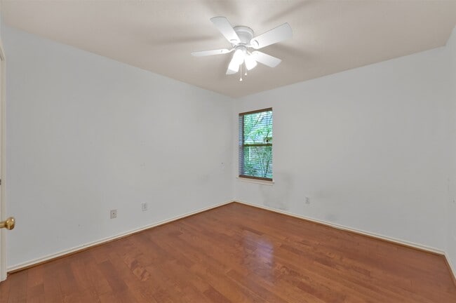 Building Photo - 166 Burgandy Vine Ct