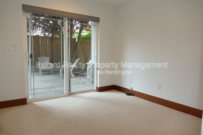 Building Photo - 913 NW 51st St