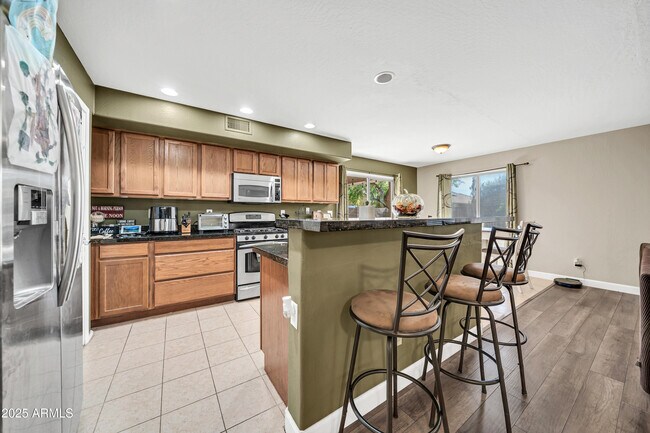 Building Photo - 15385 W Cottonwood Cir