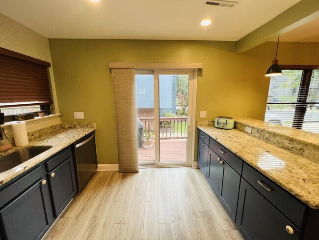 Building Photo - 1002 Timber Creek Dr