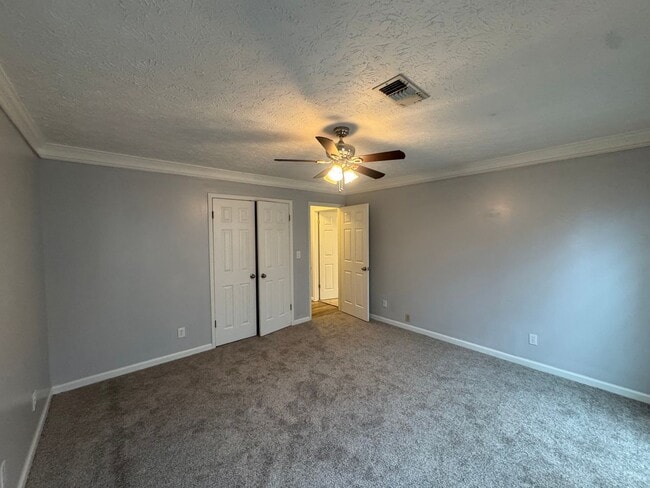 Building Photo - A Great Place to Call Home