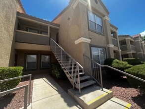 Building Photo - Beautiful Condo with Dual Master Bedrooms ...