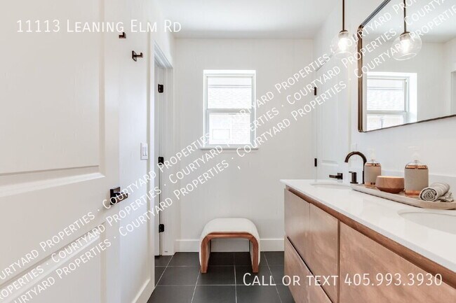 Building Photo - 11113 Leaning Elm Rd