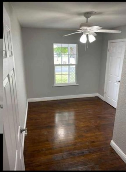 Building Photo - 425 Bartlett Dr