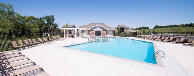 Building Photo - Exterior Townhome Living with Resort-Style...