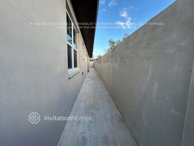 Building Photo - 1453 Pierce St