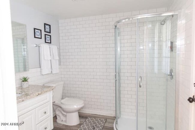 Building Photo - 1025 N Menze St