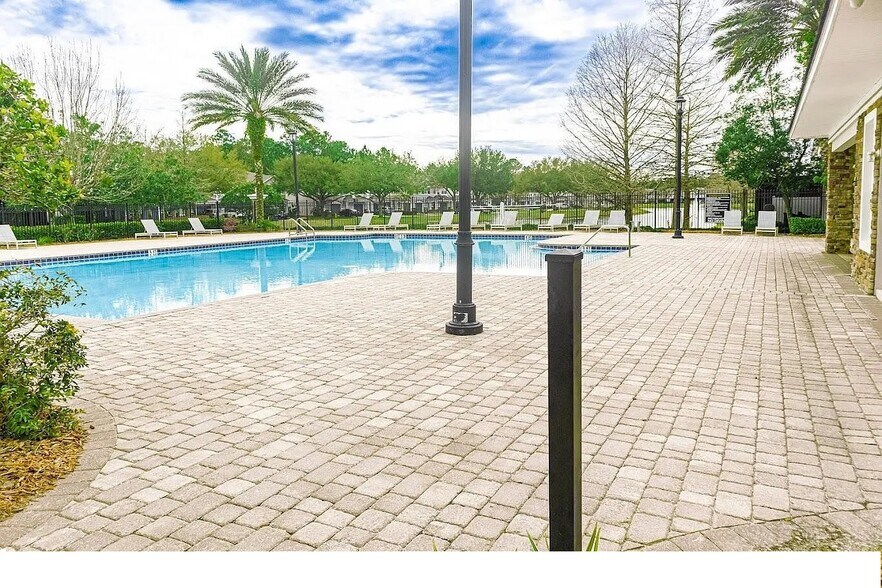 Building Photo - 5905 Rocky Mount Dr