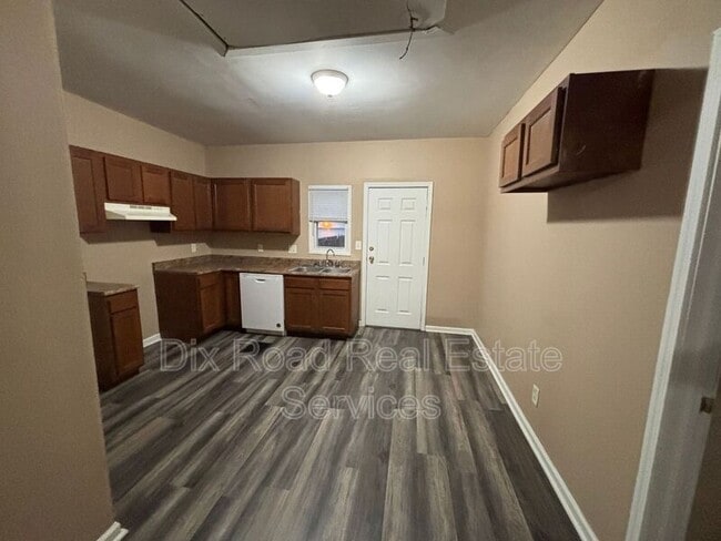 Building Photo - 1520 Lawn Ave