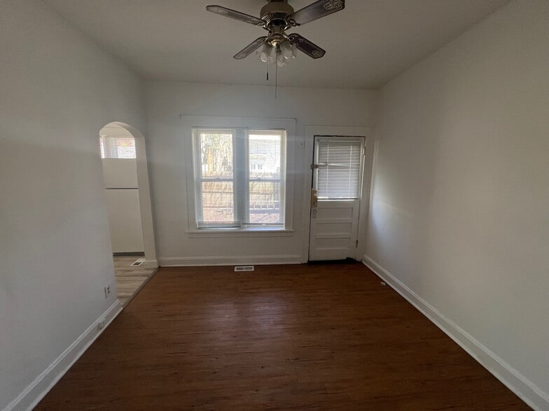 Building Photo - 4443 Pershing Ave