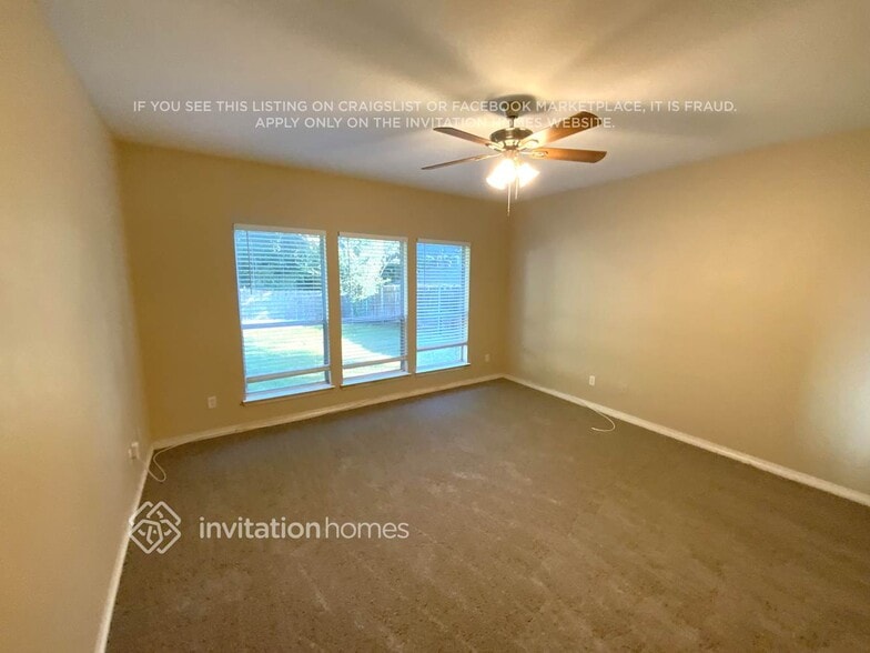Building Photo - 2218 Summer Brook Dr