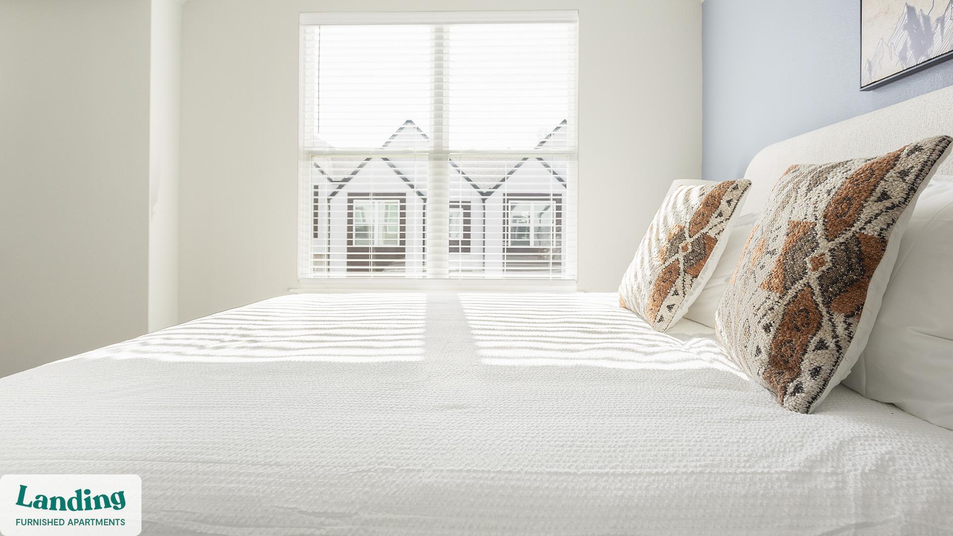 Building Photo - 3401 Redbud Ln