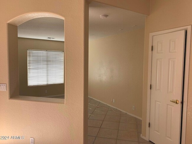 Building Photo - 814 W Morelos St