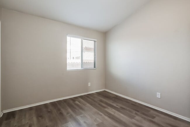 Building Photo - 5861 W Agave Bloom Ln