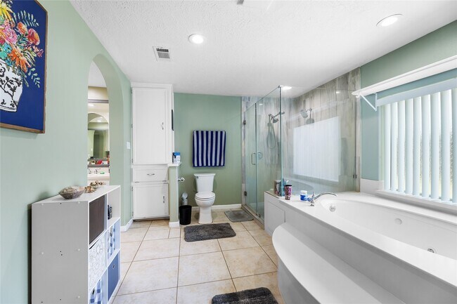 Building Photo - 22831 Fritz Ln