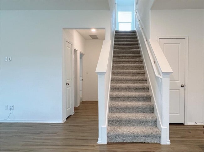 Building Photo - 5621 Bellissima Way