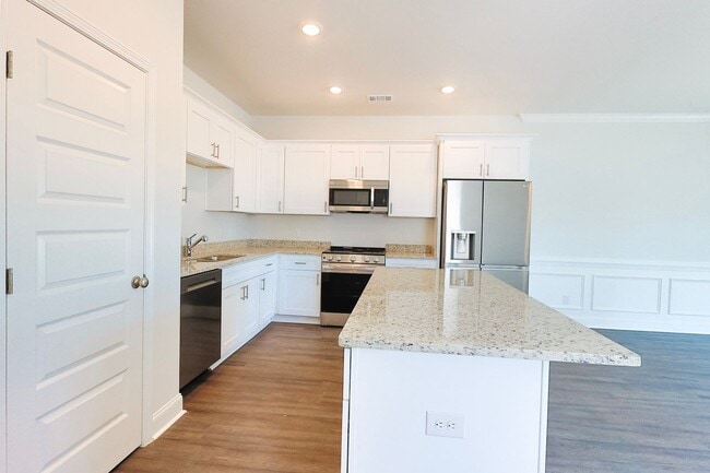 Building Photo - 545 Gov Treutlen Cir