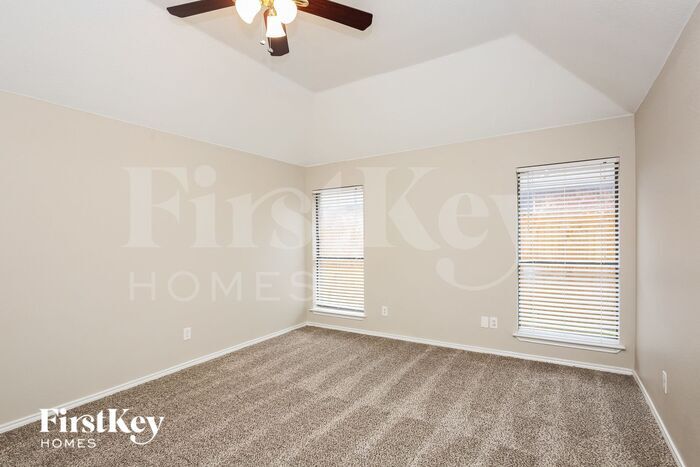 Building Photo - 960 Carlin Ln