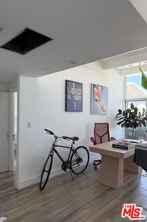 Building Photo - 1155 N La Cienega Blvd