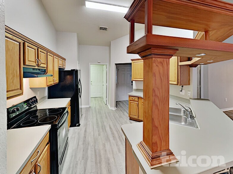 Building Photo - 14086 Amero Ln
