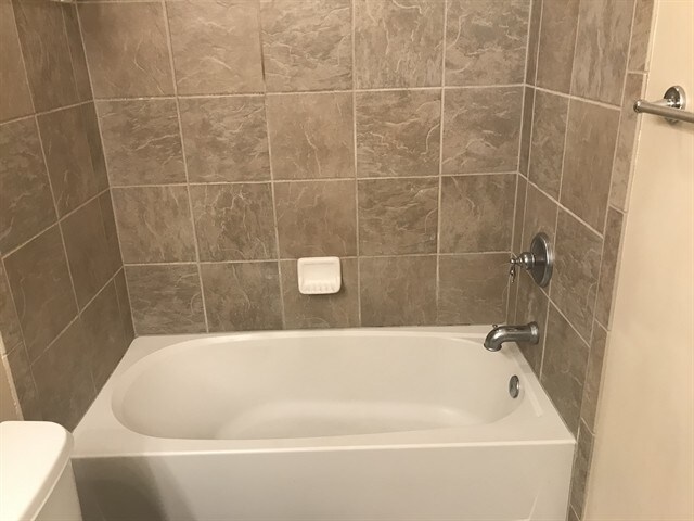 Building Photo - 811 Greenwood Crossing