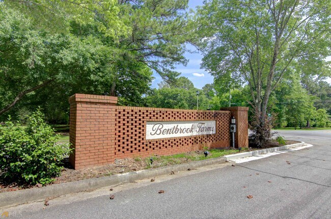 Building Photo - 180 Fairfield Cir